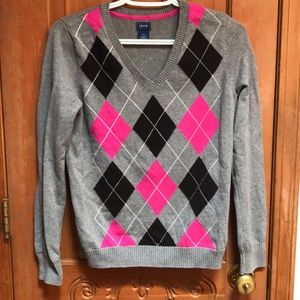 Women’s Izod V-Neck sweater